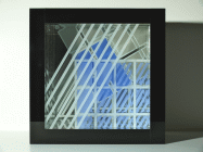 Opera di Claudio Sivini denominata Quarta dimensione 1 realizzata nel 2012 con specchi e vetri sabbiati di cm.26x26x11