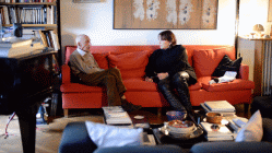 Gillo Dorfles e Marianna Accerboni nella casa milanese dell'intellettuale-artista