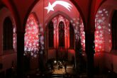 Installazione luminosa realizzata da Marianna Accerboni a Trieste nella Chiesa Evangelica Luterana di Trieste