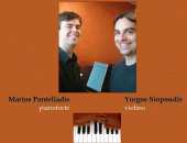 Locandina del concerto di Marios Panteliadis e Yorgos Siopoudis con fotografia dei due musicisti e in basso la tastiera di un pianoforte su fondo rosso