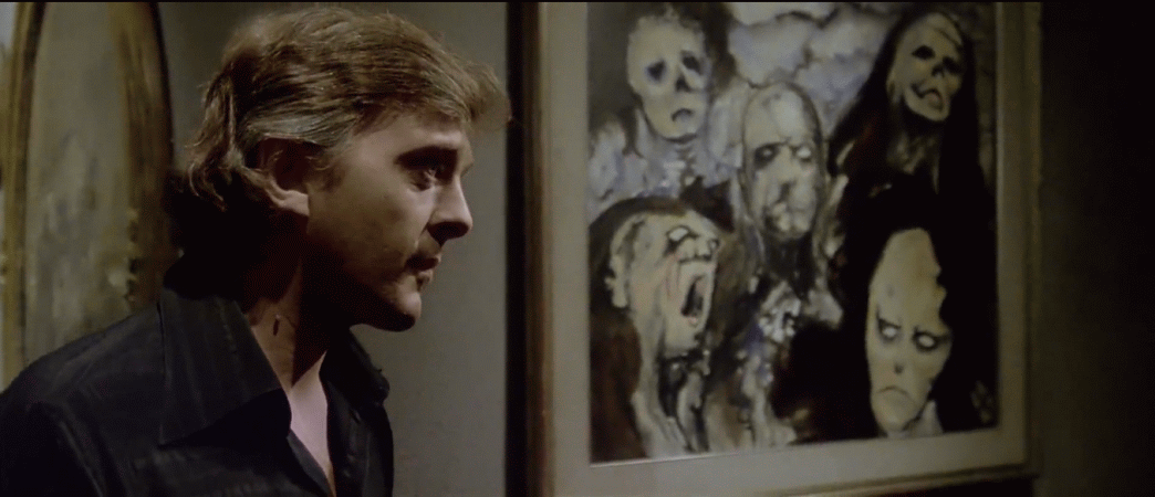 David Hemmings in un fermo immagine dal film Profondo Rosso diretto da Dario Argento nel 1975