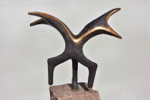 Opera in bronzo con altezza di cm 100 denominata Ritmo realizzata da Pino Corradini negli anni 2000
