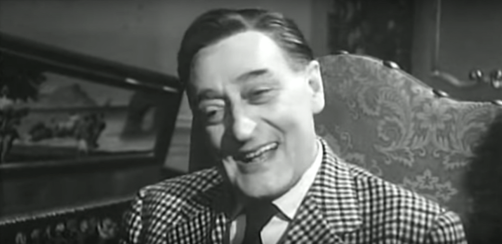 Primo piano del principe Antonio de Curtis in un fermoimmagine dal film Totò Diabolicus