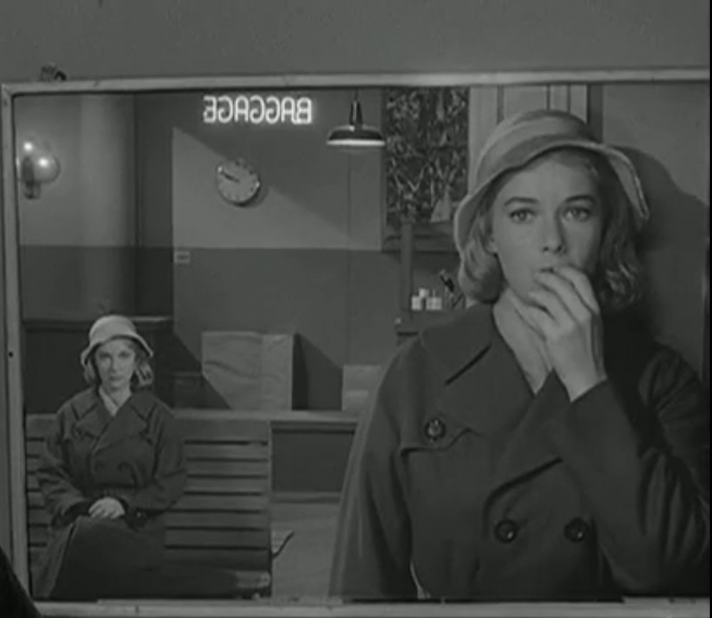 Fermoimmagine dell'attrice Vera Miles in Immagine allo Specchio, episodio della serie Ai Confini della Realtà, trasmesso negli anni 60