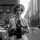 Foto di Vivian Maier, autrice dilettante di migliaia tra fotografie e filmati in super 8